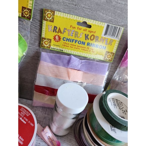 3D Lot Scrapbook Embellishments Ribbons Petals Feathers Flowers Retired NEW #49 - Picture 7 of 14